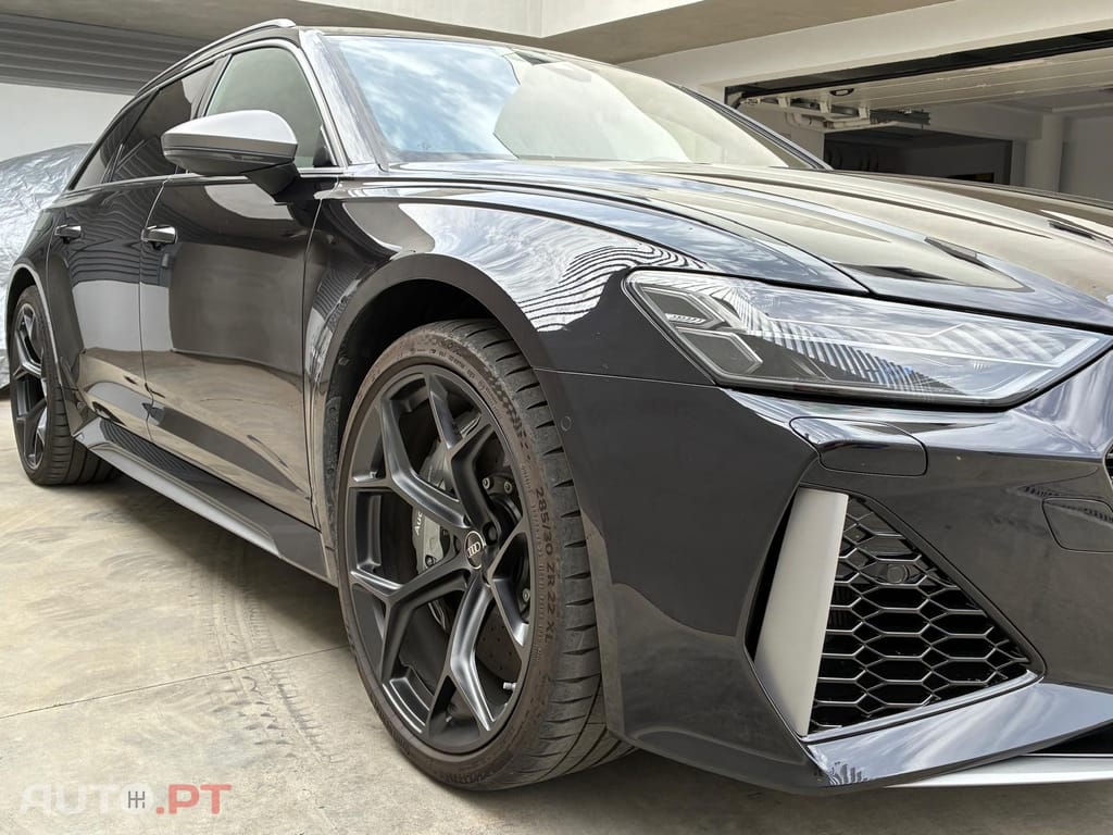 Audi RS6 Avant 4.0 TFSI Performance quattro Tiptronic