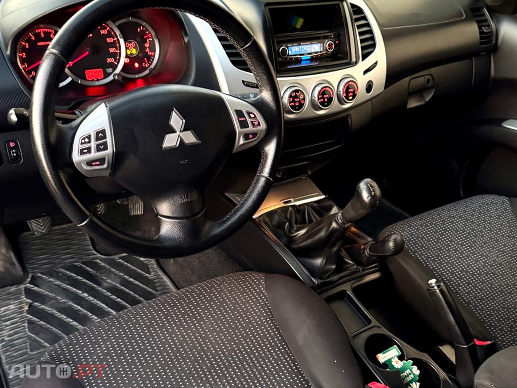 Mitsubishi L200 2.5 DI-D CS Baja HP 4WD