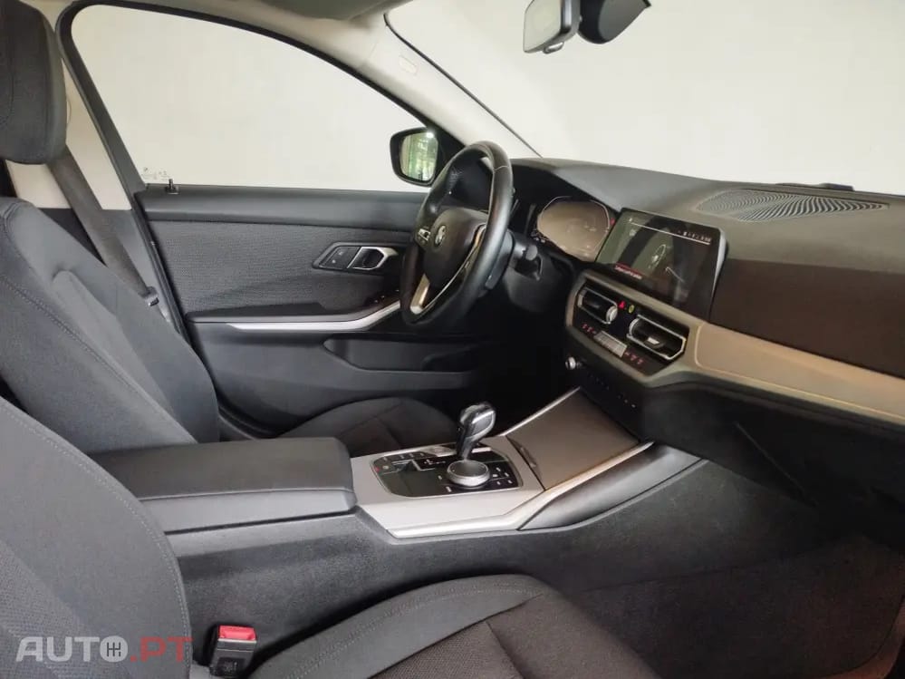 BMW 320 d Pack M Auto — fotografia 8