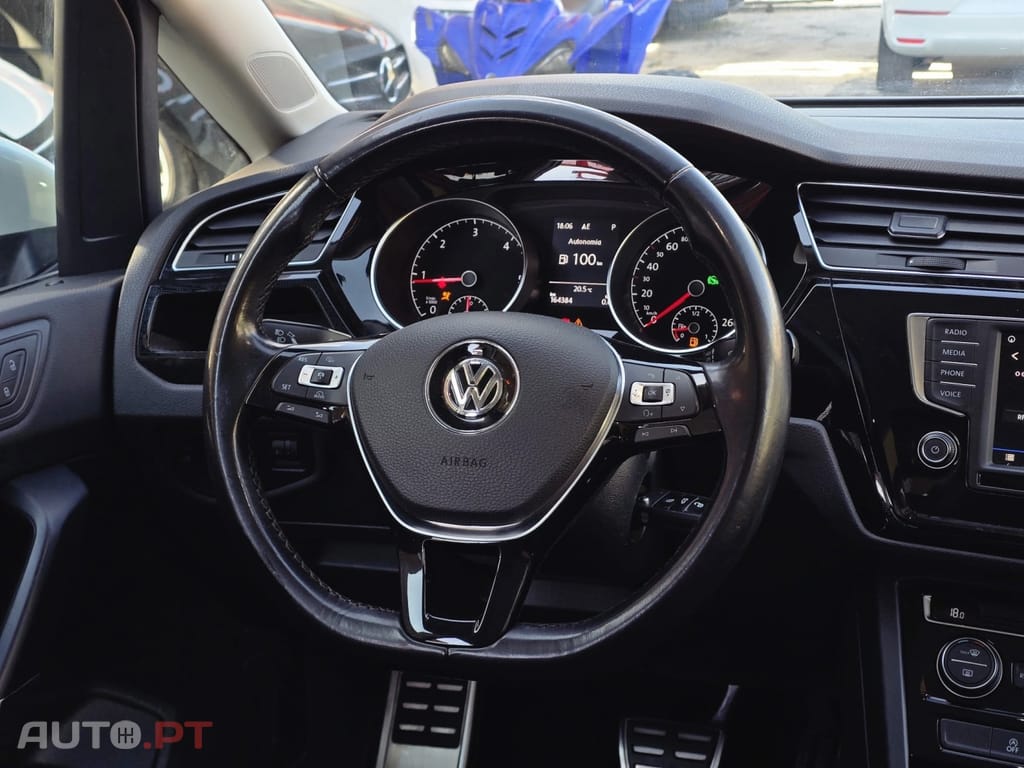Volkswagen Touran 1.6 TDI R-Line DSG