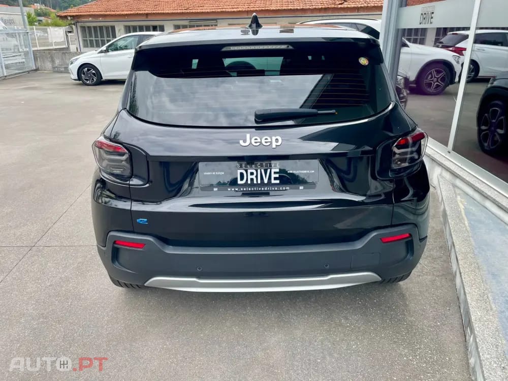 Jeep Avenger 54 kWh Summit