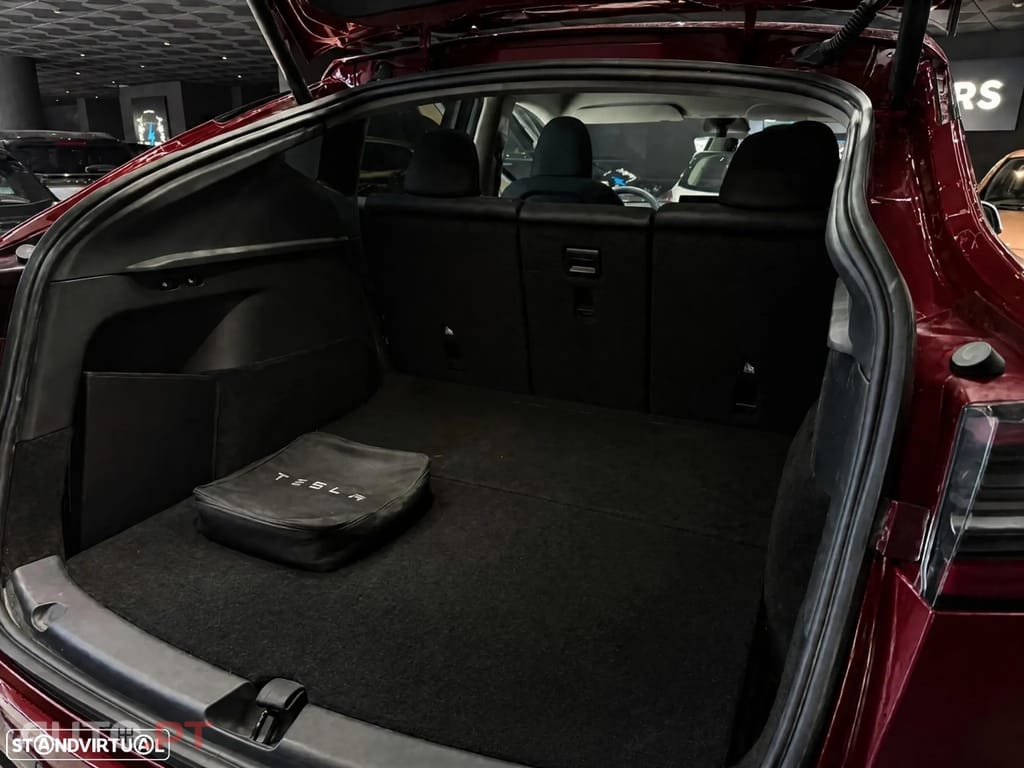 Tesla Model Y Long Range Dual Motor AWD