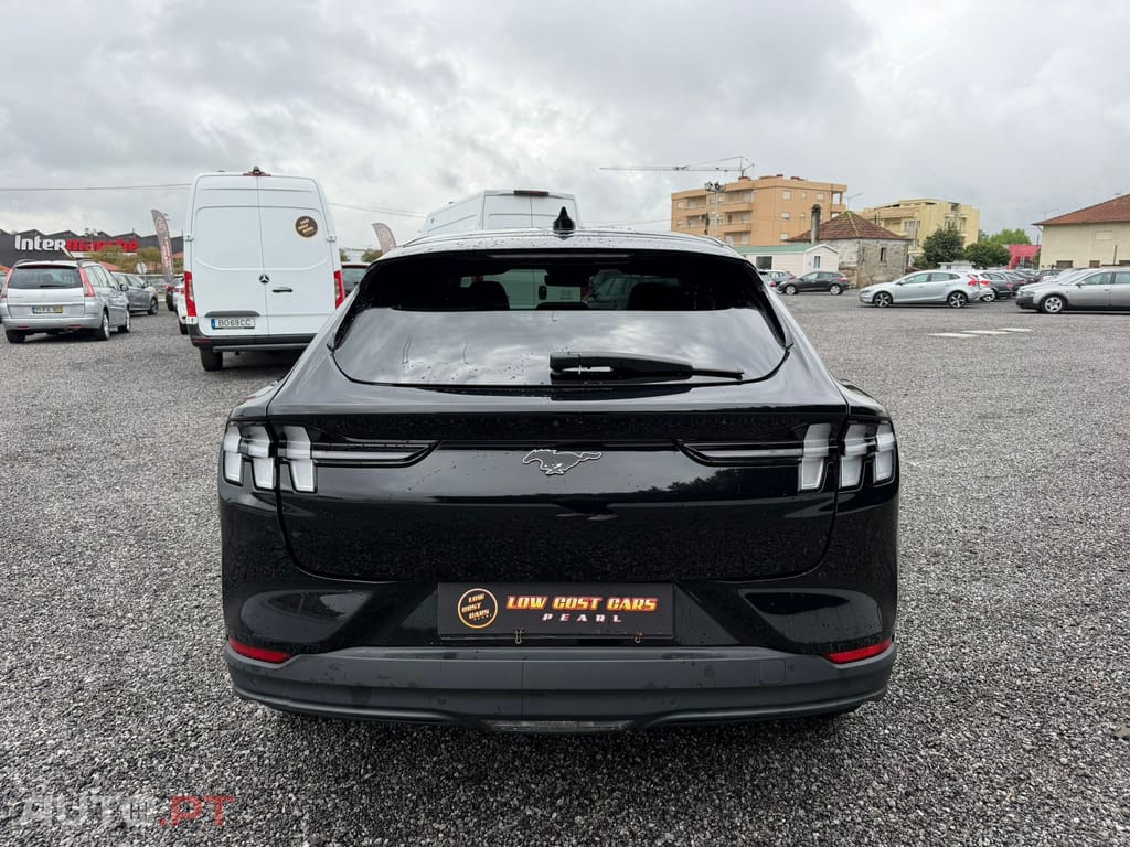 Ford Mustang Mach-E Standard