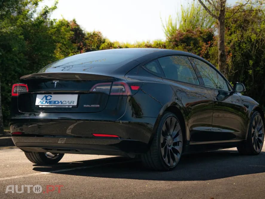 Tesla Model 3 Long Range AWD Dual Motor Performance