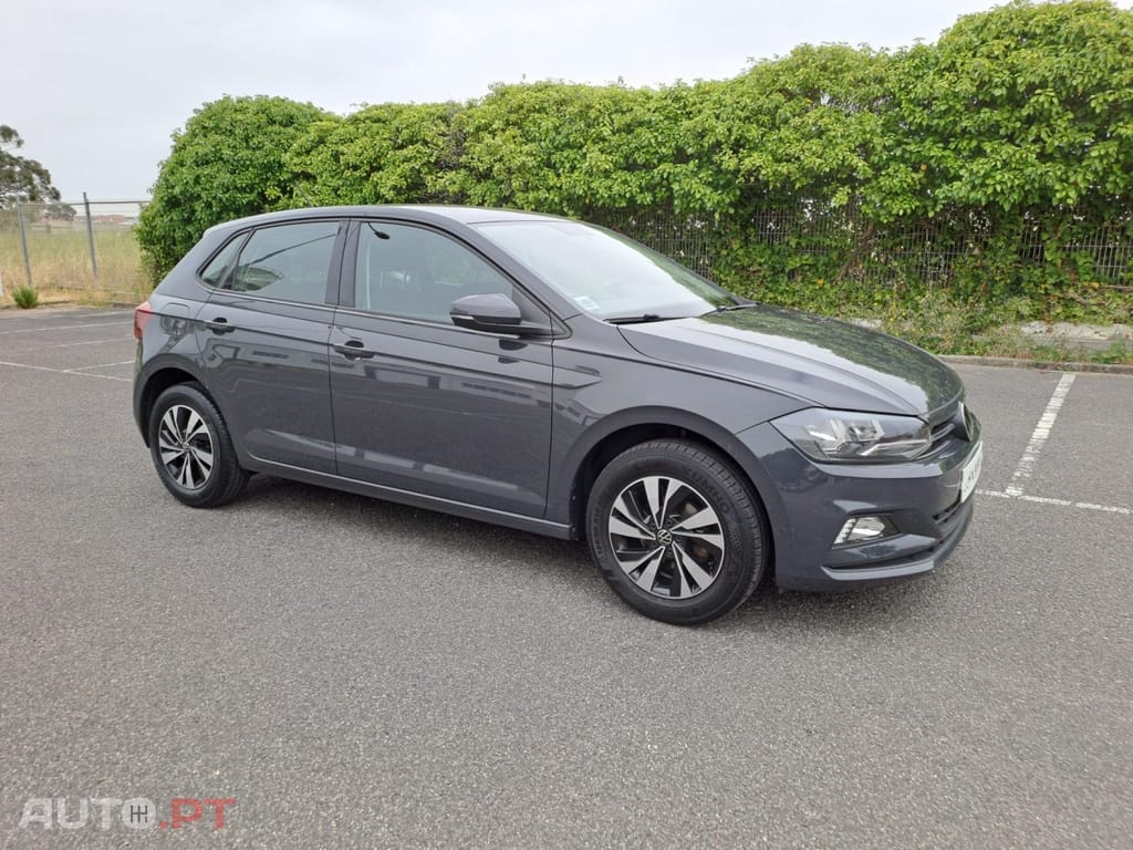 Volkswagen Polo 1.0 Confortline