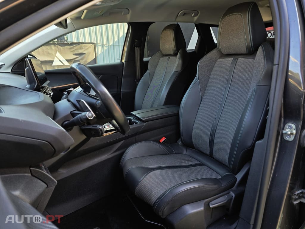 Peugeot 3008 1.5 BlueHDi Allure EAT8