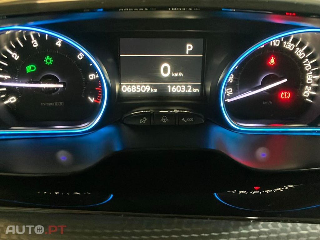 Peugeot 2008 PureTech 110 Stop&Start EAT6 Allure