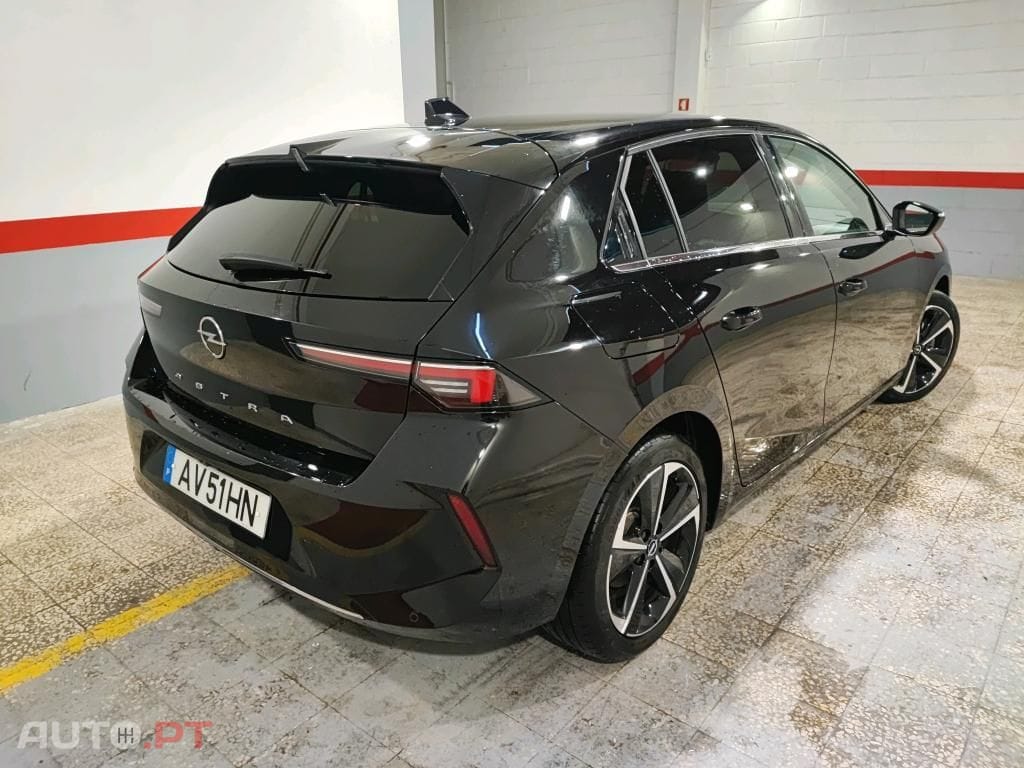 Opel Astra 1.5 D Elegance