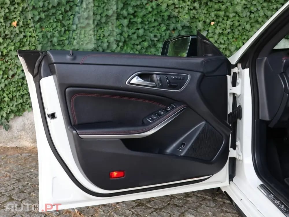 Mercedes-Benz CLA 220 d Shooting Brake AMG Line Aut.