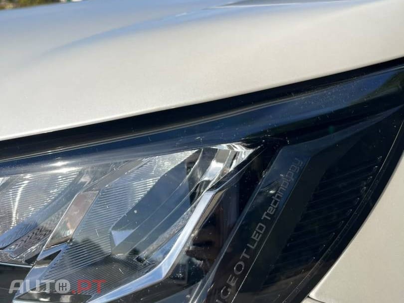 Peugeot 2008 1.2 PureTech Allure Pack