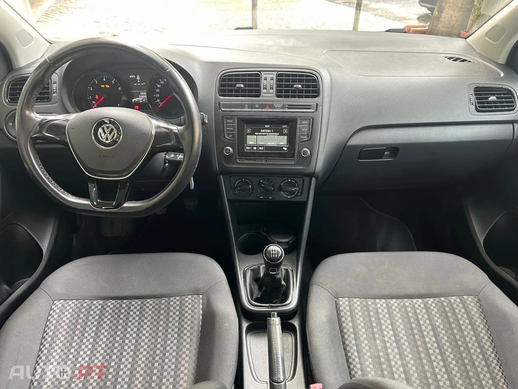 Volkswagen Polo 1.0 Confortline