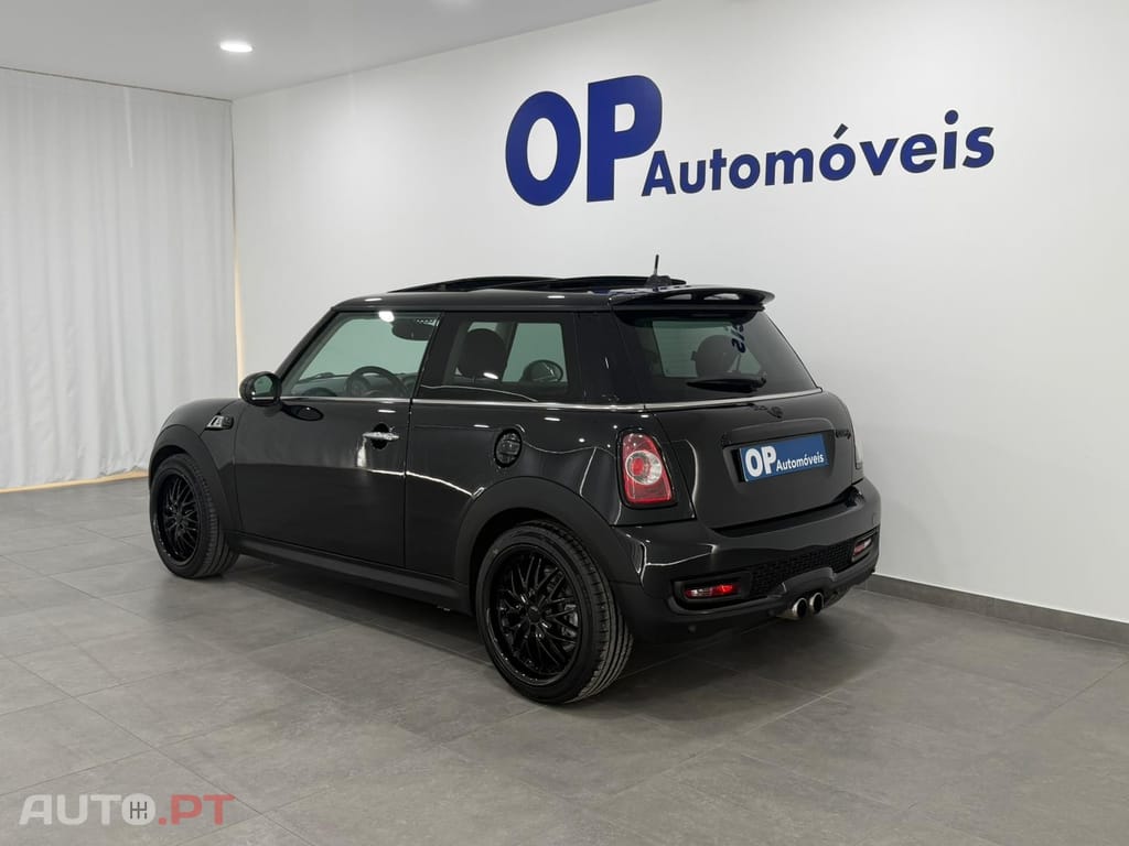 MINI Cooper Cooper S