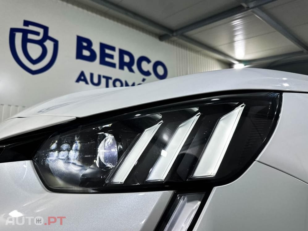 Peugeot E-208 50 kWh GT Pack