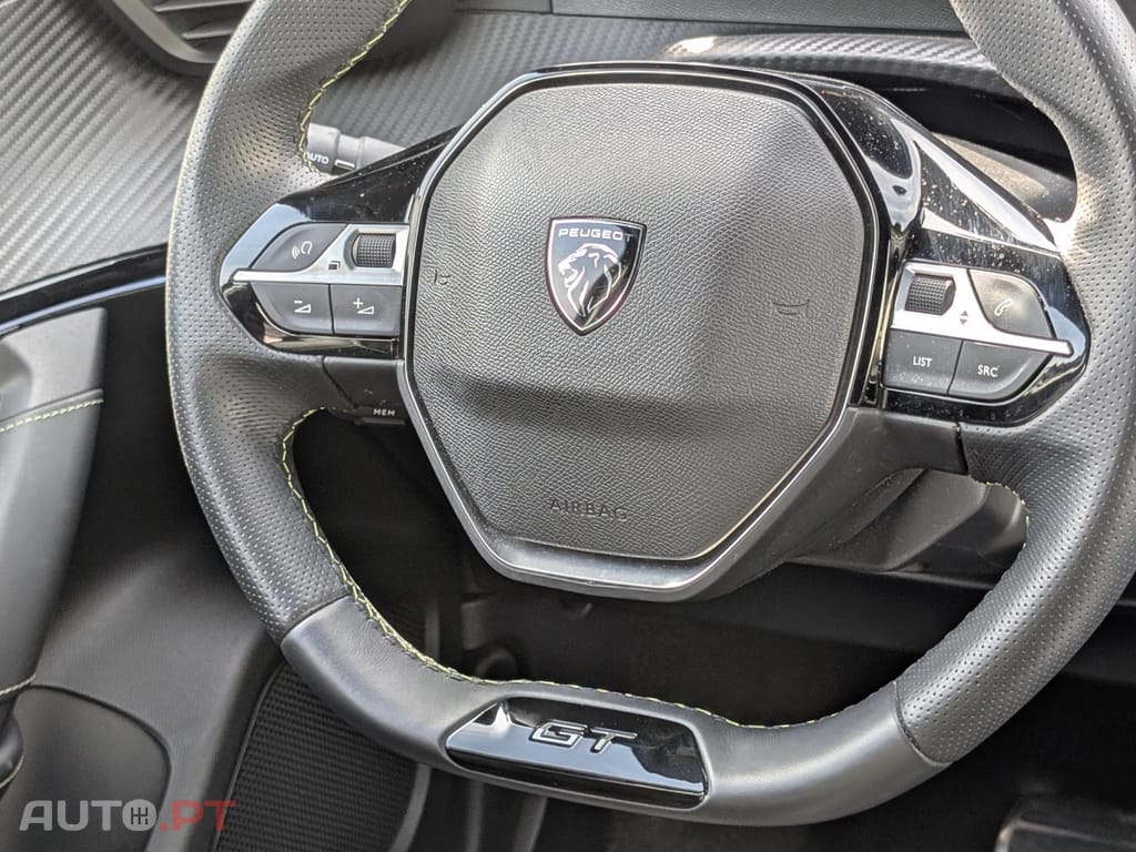 Peugeot E-2008 54 kWh GT