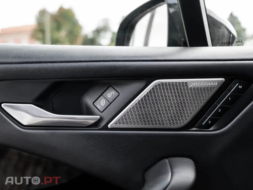 Jaguar I-Pace EV400 AWD SE