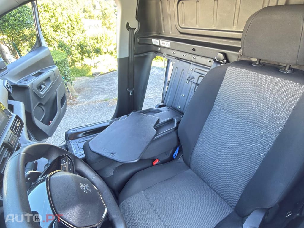 Peugeot Partner 1.6 BlueHDI  , 130cv , automática 8 velocidades