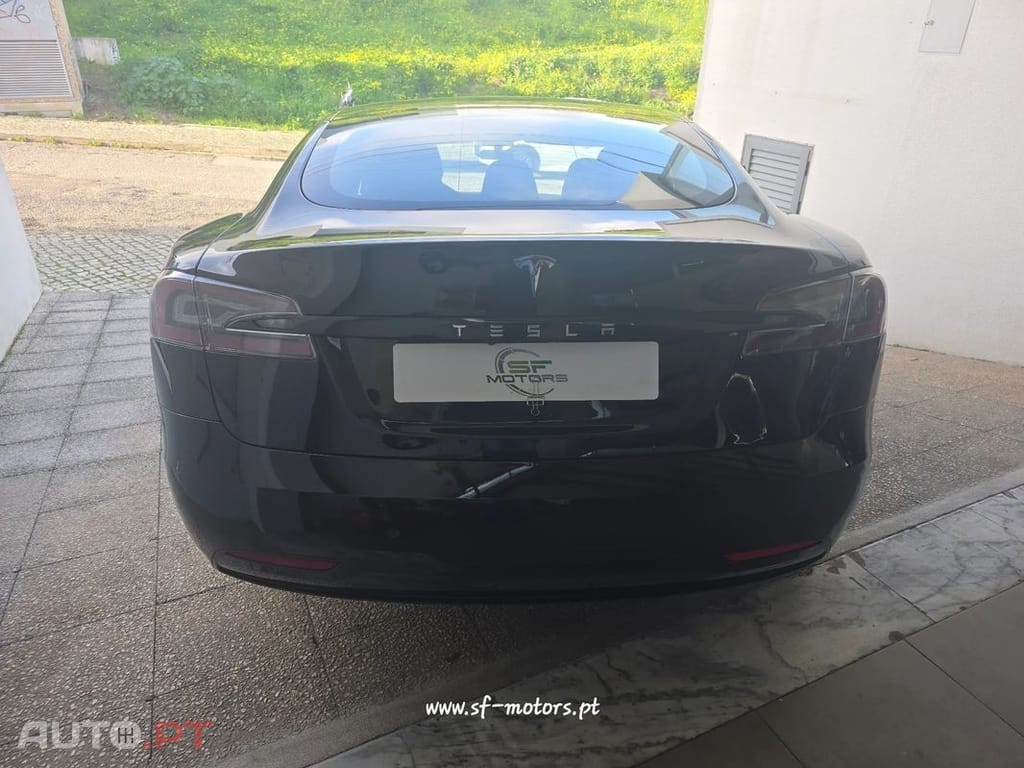 Tesla Model S 75D AWD