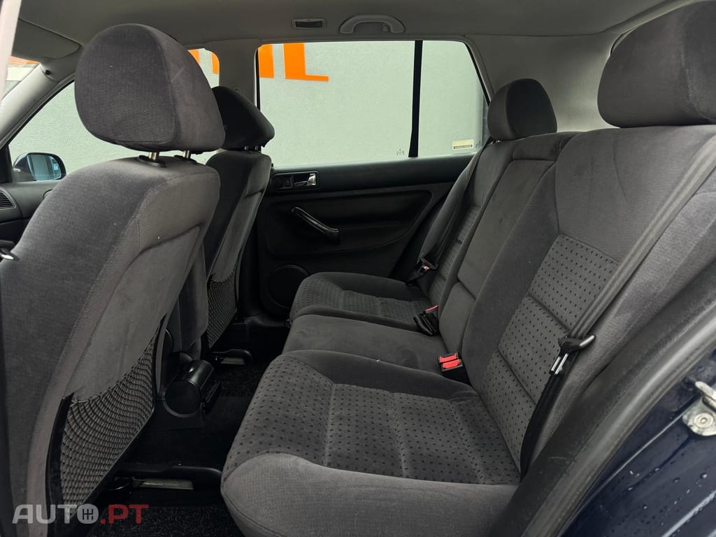 Volkswagen Golf 1.6i 25 Anos