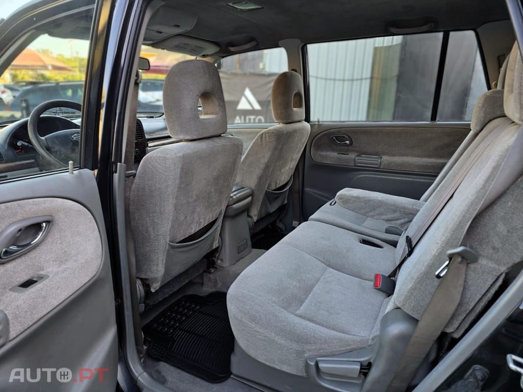 Suzuki Grand Vitara XL-7 2.0 HDi