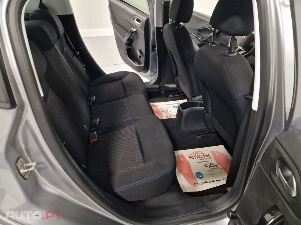 Peugeot 208 1.5 BLUEHDI 102CV SIGNATURE GPS CAMARA TRASEIRA