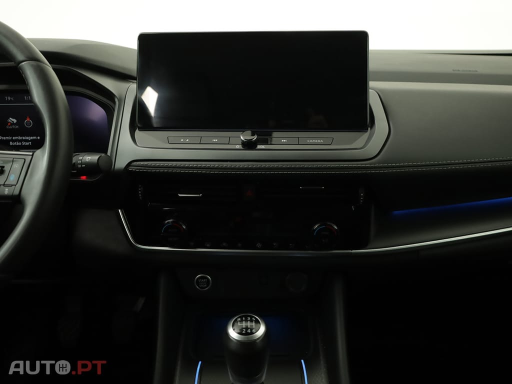 Nissan Qashqai 1.3 DIG-T N-Connecta LED Xtronic