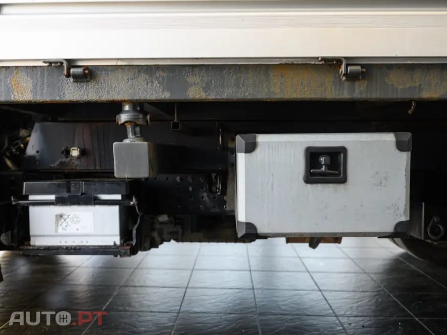 Mitsubishi Canter 3C13 c/ bascula