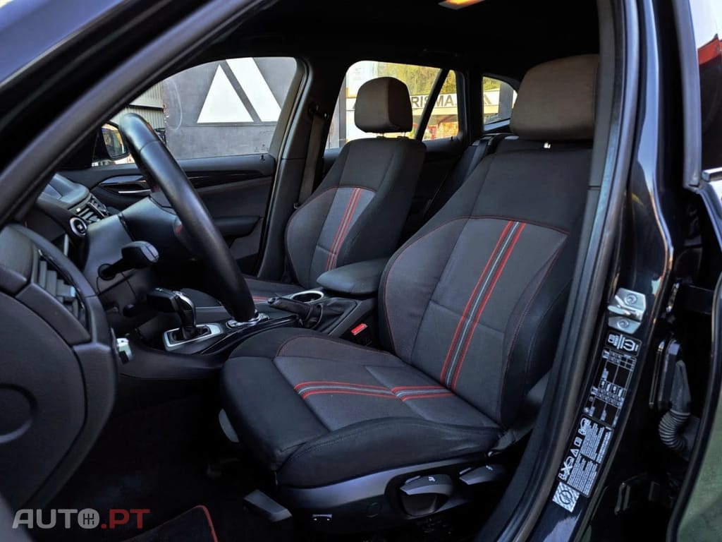 BMW X1 xDrive18d Aut. Sport Line — fotografia 6