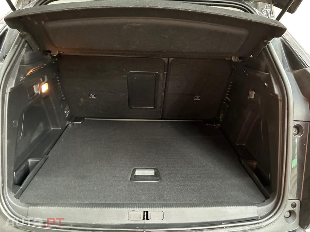 Peugeot 3008 1.5 BlueHDi Allure EAT8