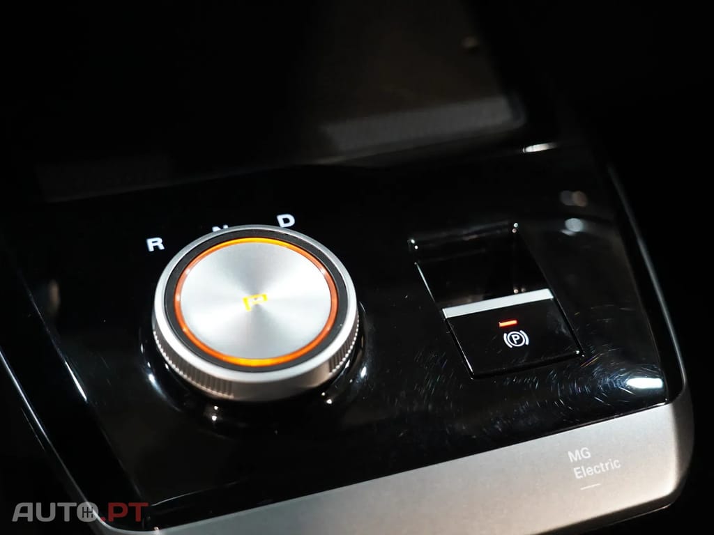 MG MG4 64 kWh Luxury