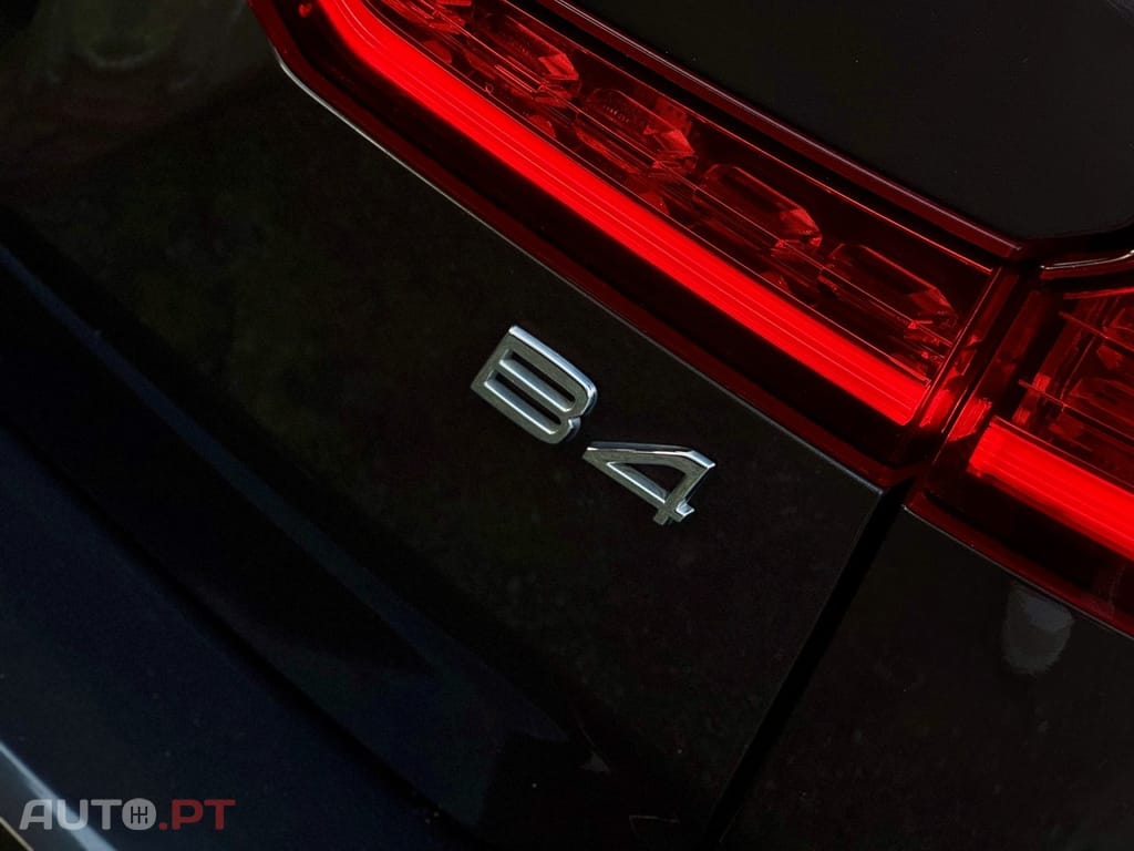 Volvo V60 2.0 B4 Plus Bright Auto