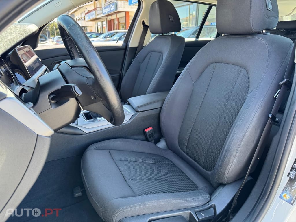 BMW 318 d Touring Line Sport