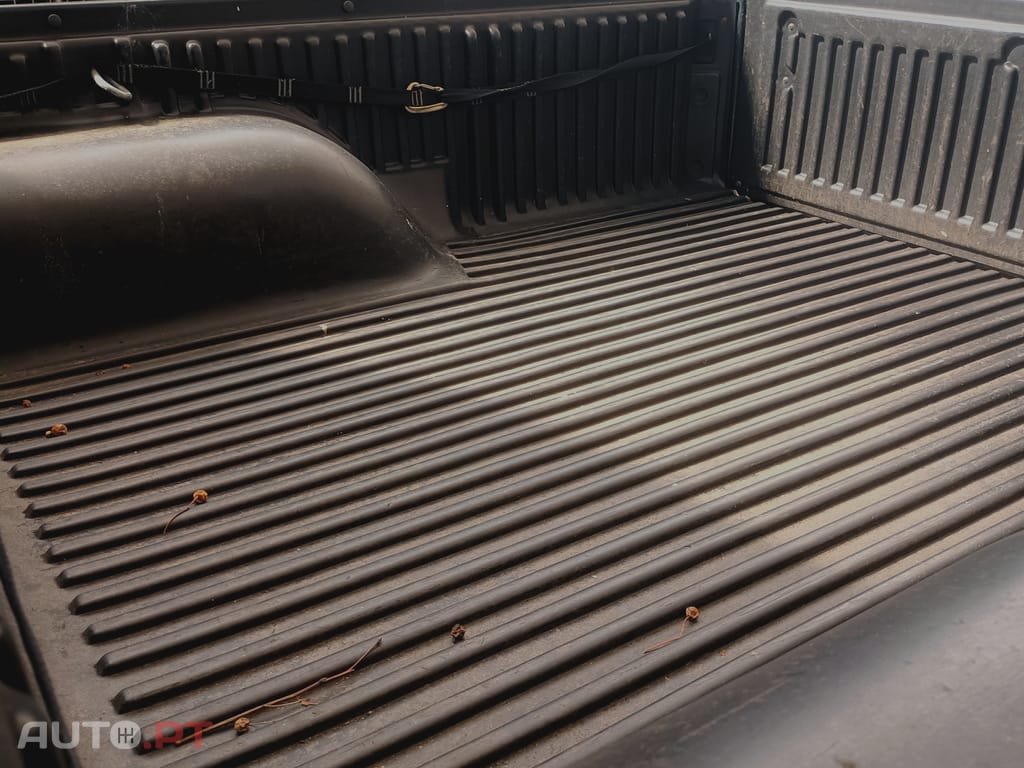 Mitsubishi L200 Strakar strakar