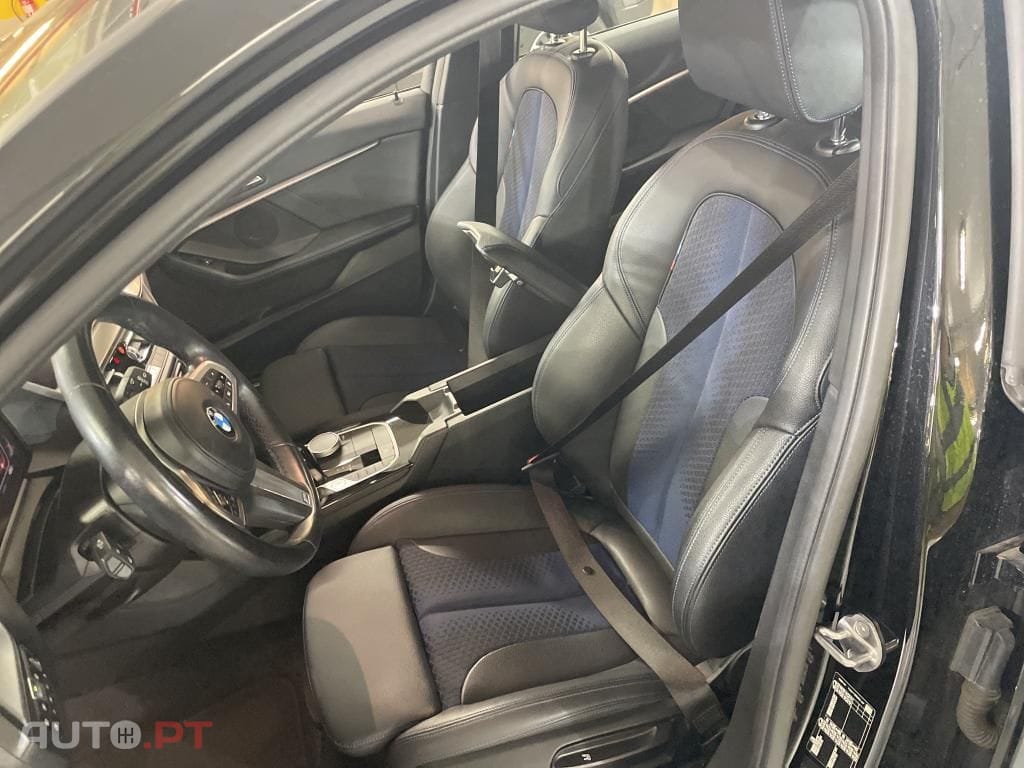 BMW 116 d Pack Desportivo M Auto