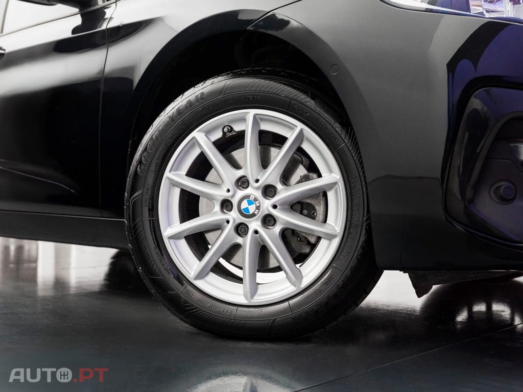 BMW 216 d Auto