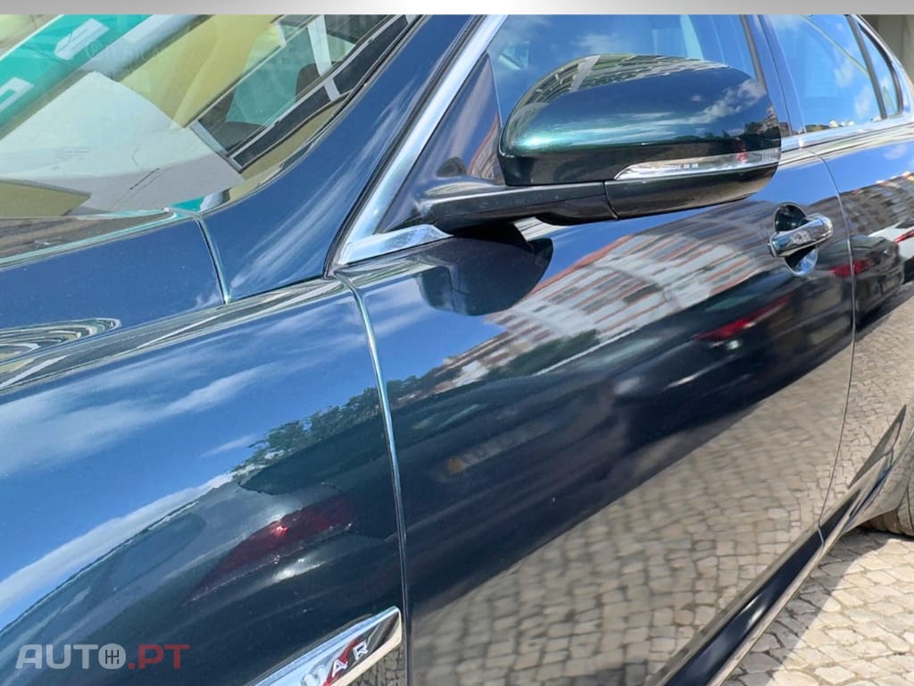 Jaguar XF 2.2 D Luxury