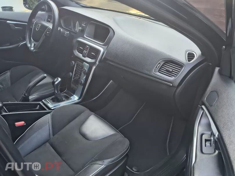 Volvo V40 1.6 D2 R-Design