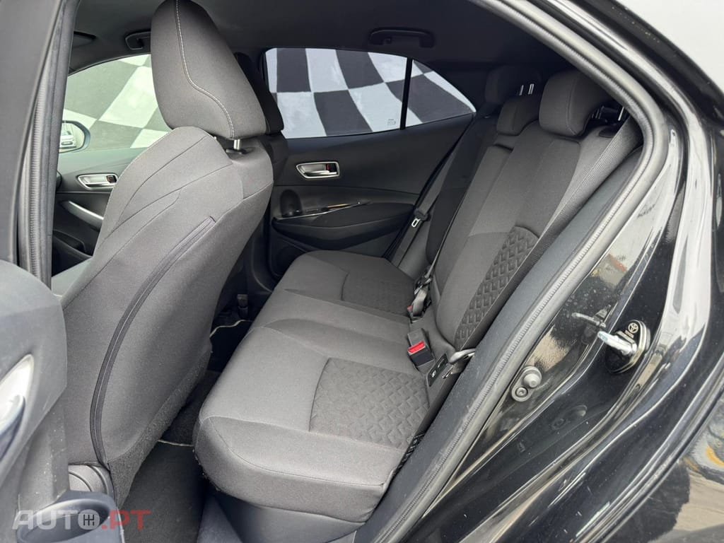 Toyota Corolla 1.8 Hybrid Active