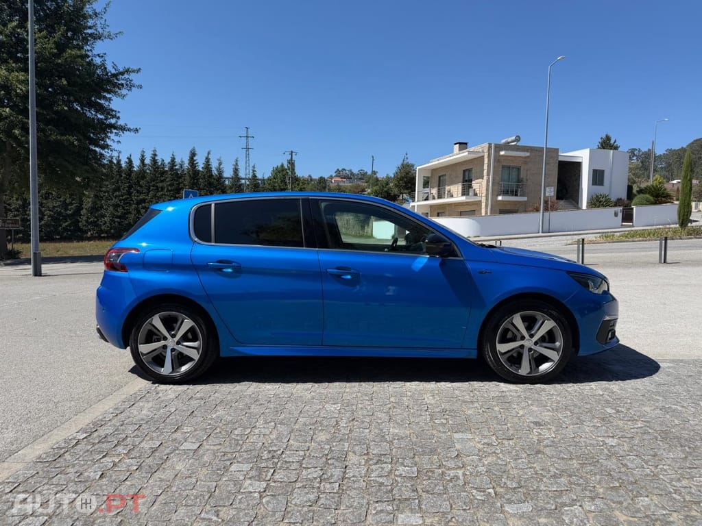 Peugeot 308 1.2 PureTech Allure Full LED EAT8