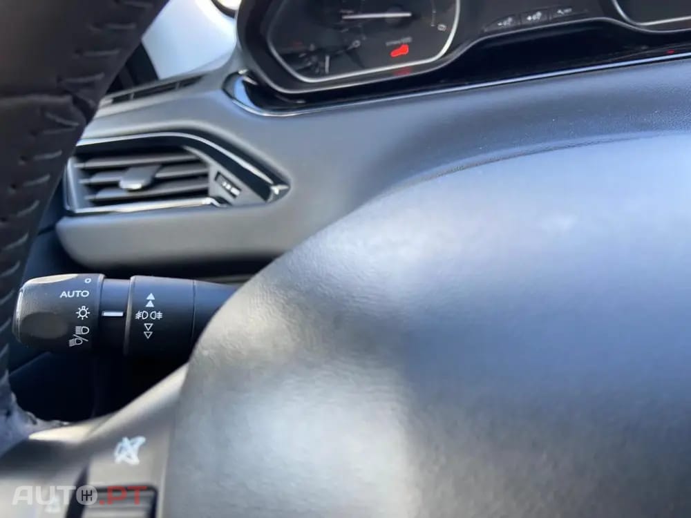 Peugeot 208 1.5 BlueHDi Active