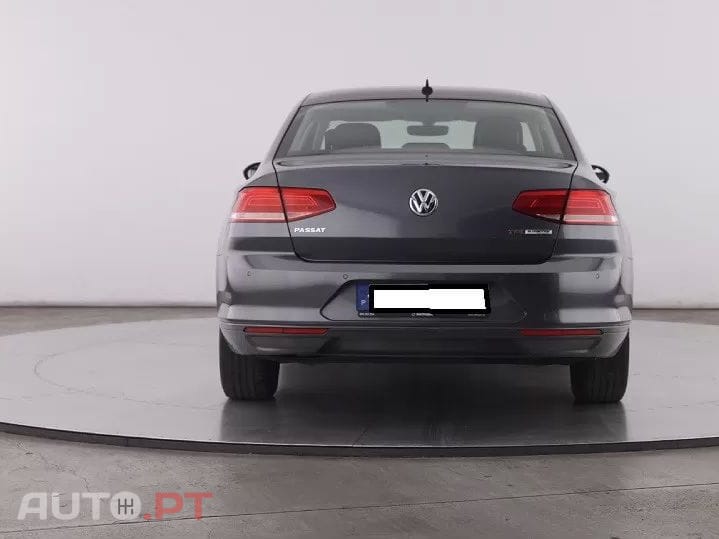 Volkswagen Passat 1.6 TDI Highline
