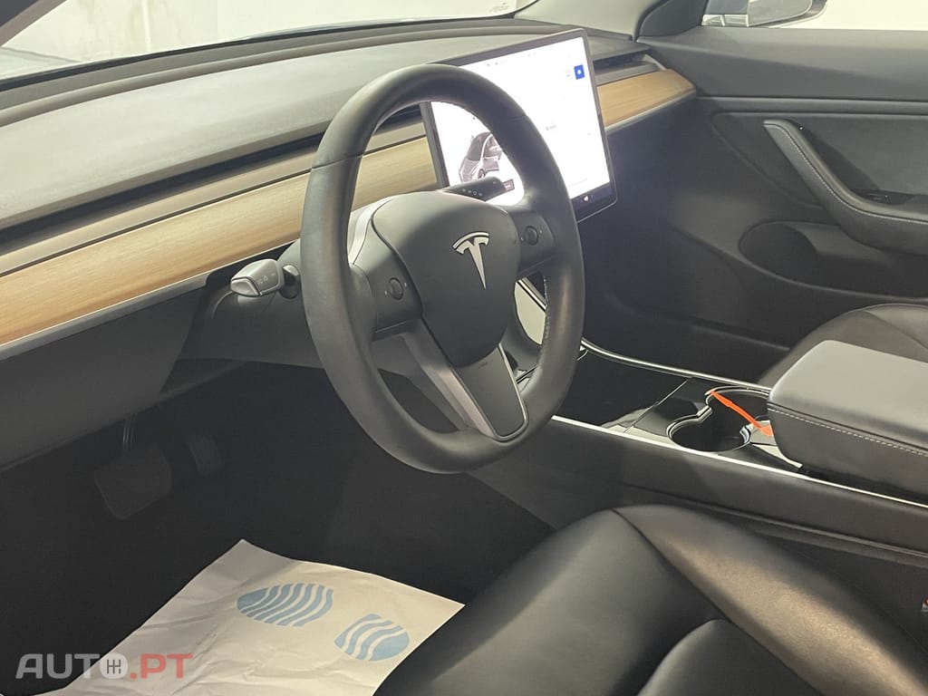 Tesla Model 3 Long-Range Dual Motor AWD