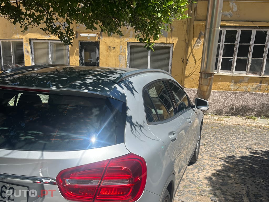 Mercedes-Benz GLA 180 Urban