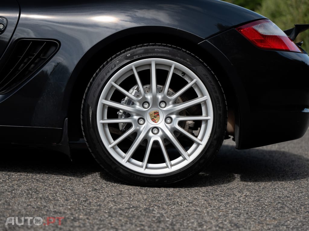Porsche Cayman 2.7