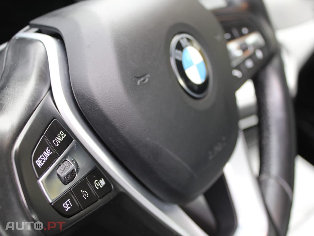 BMW 330 330e Hibrido Plug-In