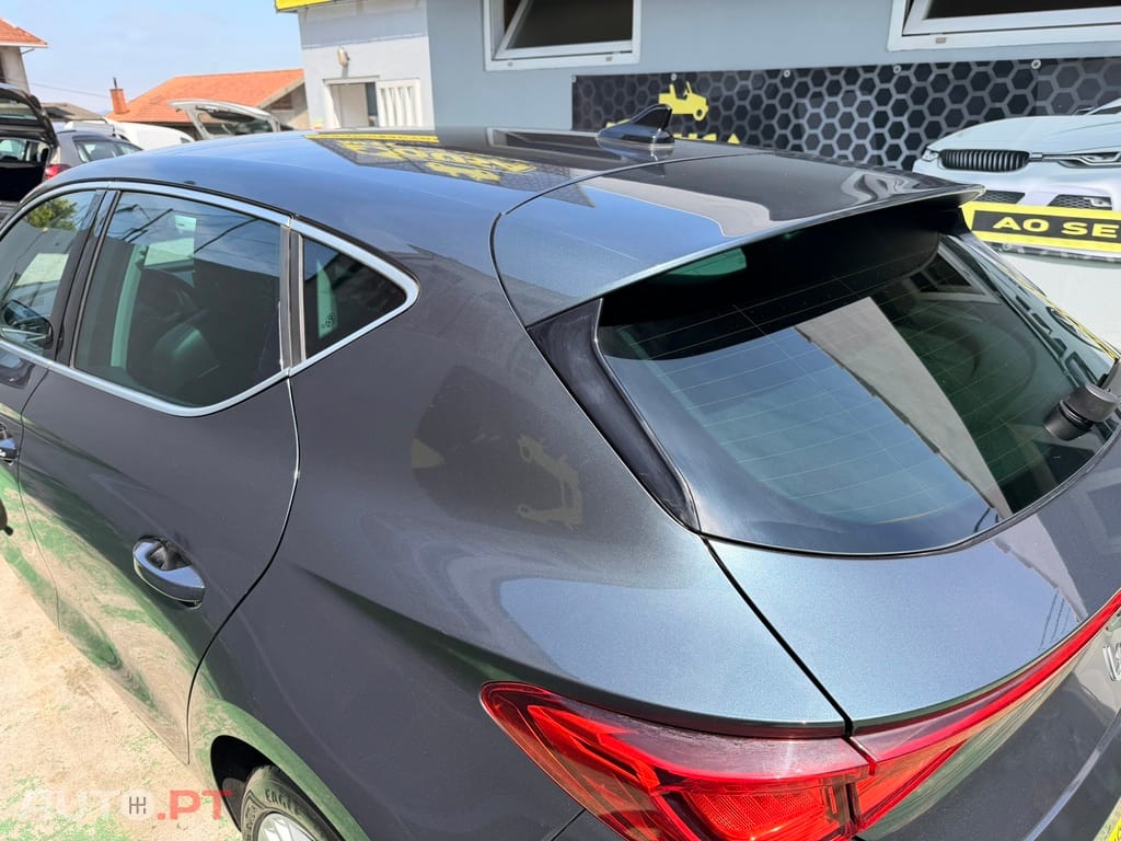 Seat Ibiza 1.4 E-Hybrid DSG 204cv