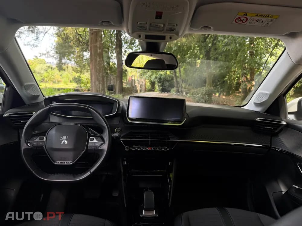 Peugeot E-208 50 kWh Allure Pack