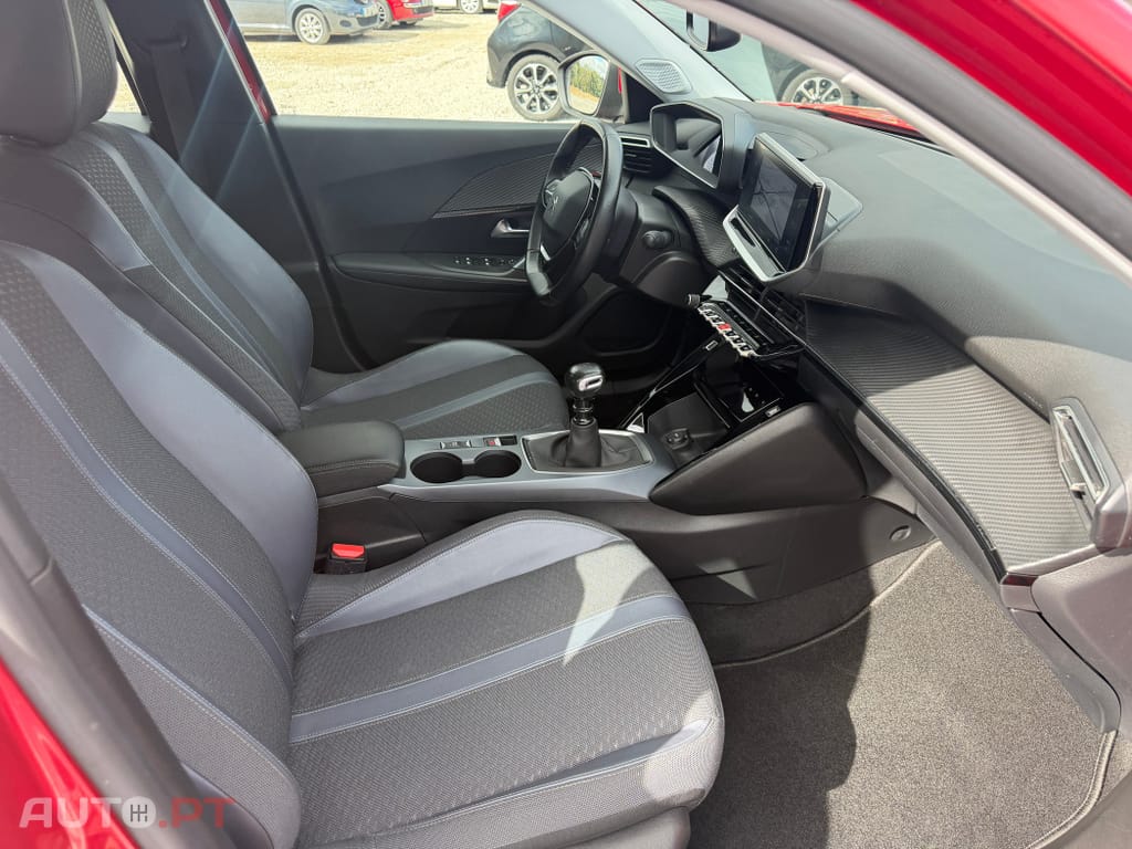 Peugeot 2008 1.2 PureTech Allure