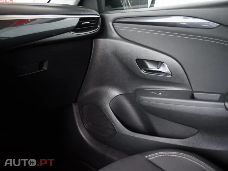 Opel Corsa 1.2 T Business Edition