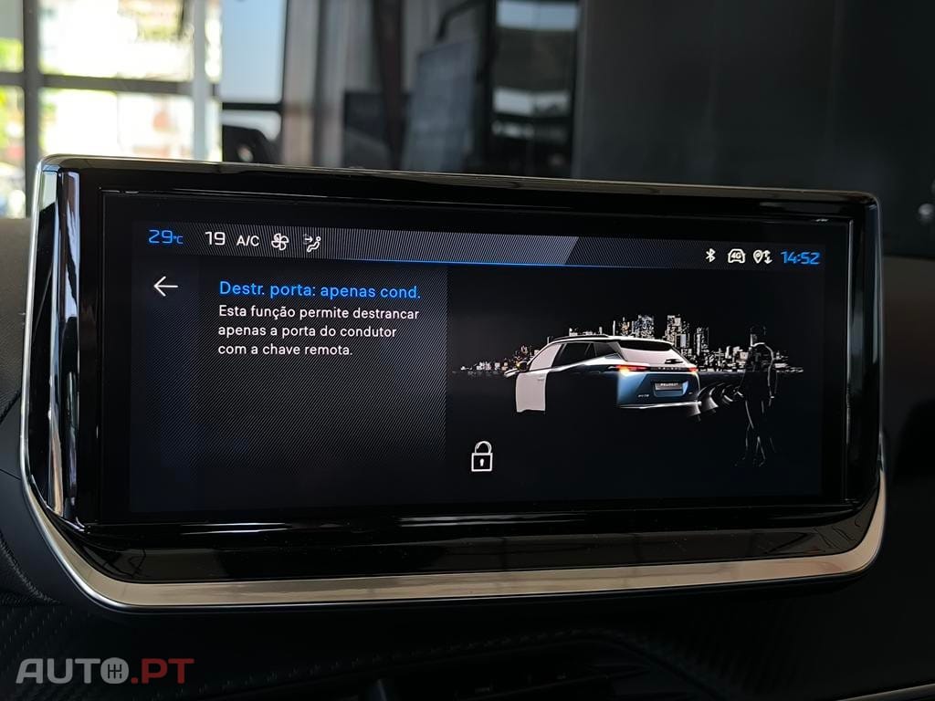 Peugeot E-2008 54 kWh Active