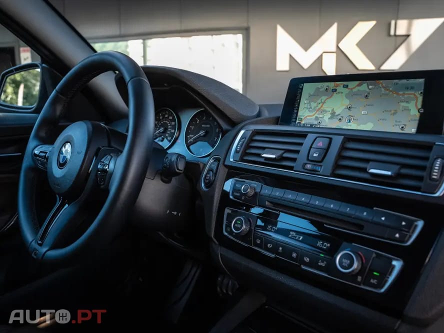 BMW 228 i Pack M Auto